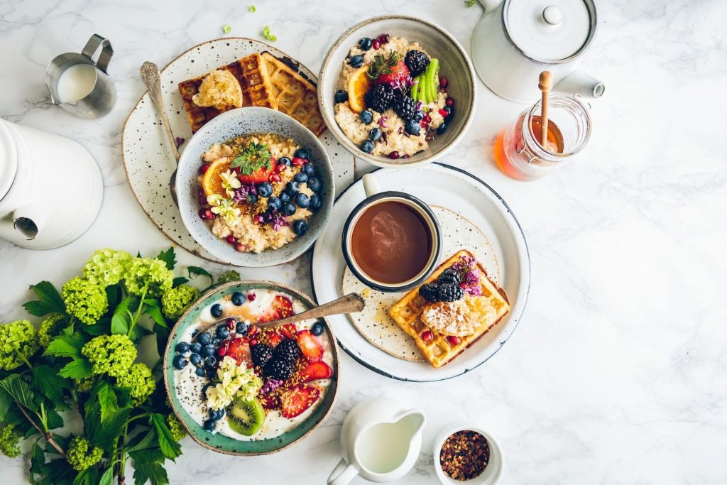 8 τροφές πρωινού που βοηθούν στη διαχείριση του άγχους