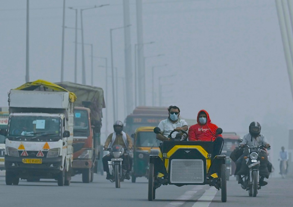 Η ατμοσφαιρική ρύπανση προκαλεί το 7% των θανάτων στις μεγάλες πόλεις της Ινδίας: Μελέτη
