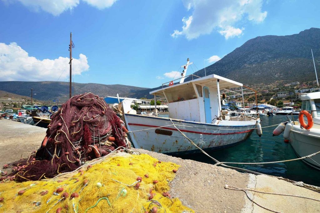 Σαρδέλες φούρνου, με κόκκινη πιπεριά και σάλτσα κάπαρης συνταγή 