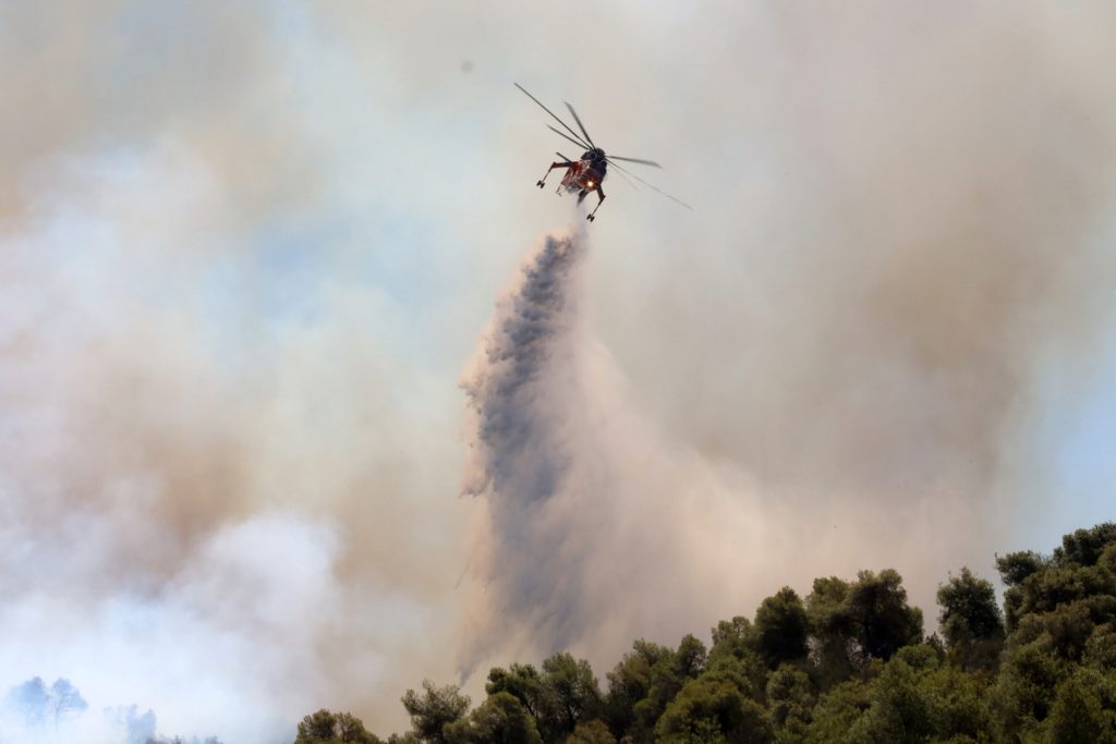 Φωτιά στον Πλατανιά - Ήχησε το 112 με προειδοποιήσεις για εκκένωση