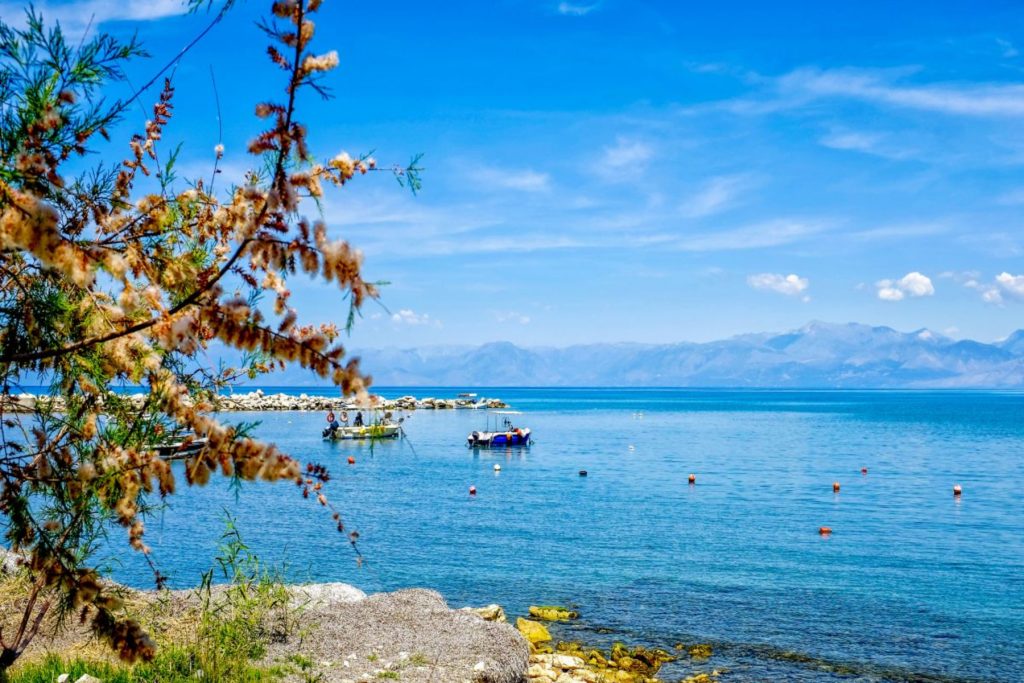 Η εβδομάδα ξεκινά με αίθριο καιρό και αραιές νεφώσεις