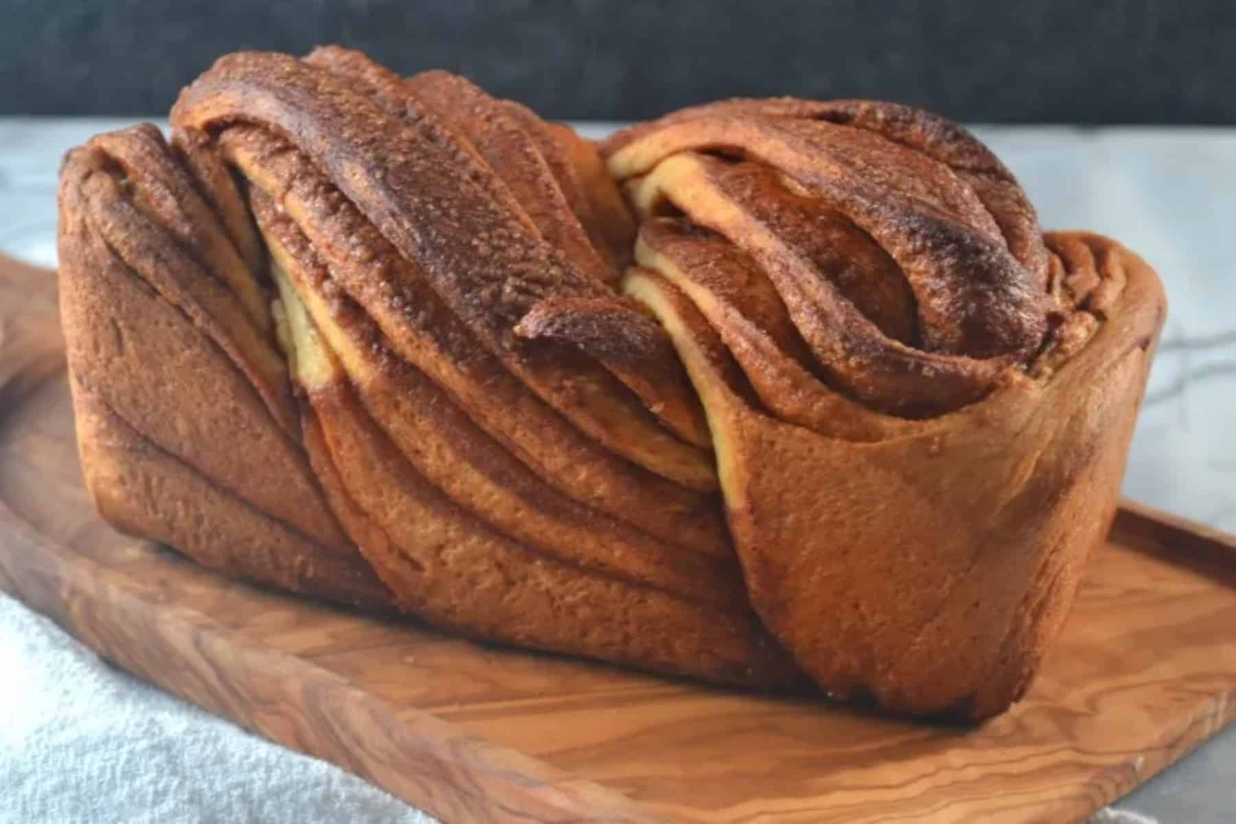 Babka κανέλας: Το ιδανικό γλυκό για τον χειμώνα που θυμίζει “γιαγιά”