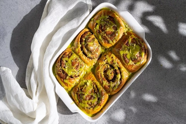 pistachiocinammonroll2ready