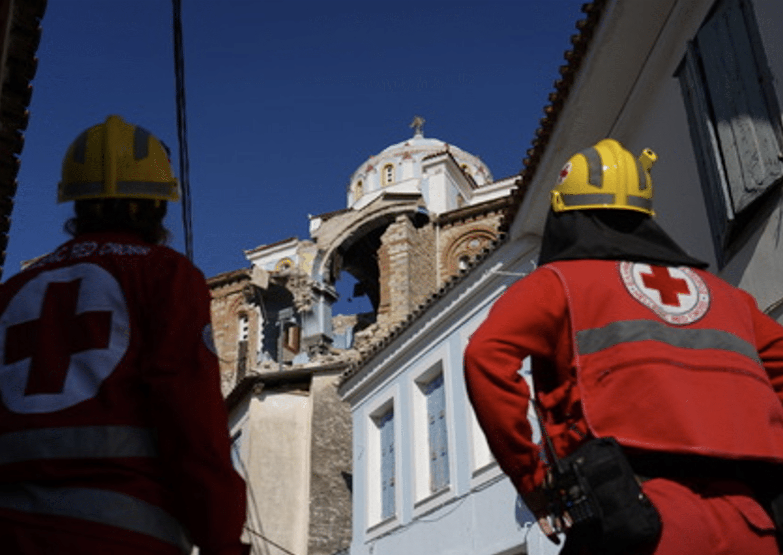 Σαντορίνη: Κοινωνικοί λειτουργοί και ψυχολόγοι μεταβαίνουν στο νησί